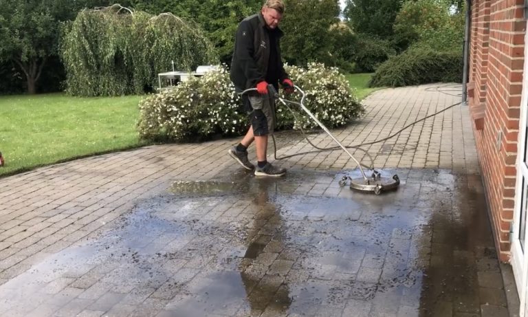 Kan man få servicefradrag for fliserens?
